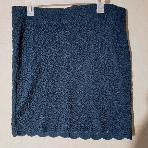 TORRID Floral Lace Mini Skirt Dark Teal Scalloped Hem Size 1X Mod Preppy Teatime - Picture 2 of 8